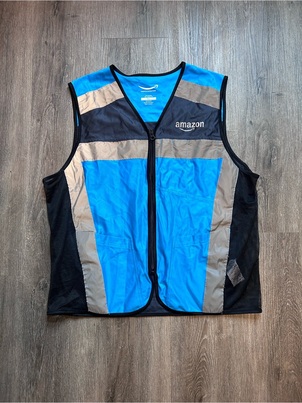 Amazon high visibility vest Sz M/L work uniform blue gray Luly Yang